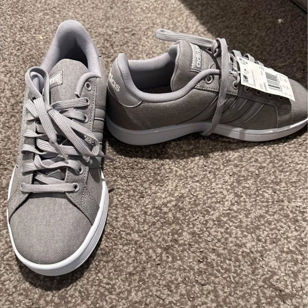 Men’s Adidas Grand Court size 8